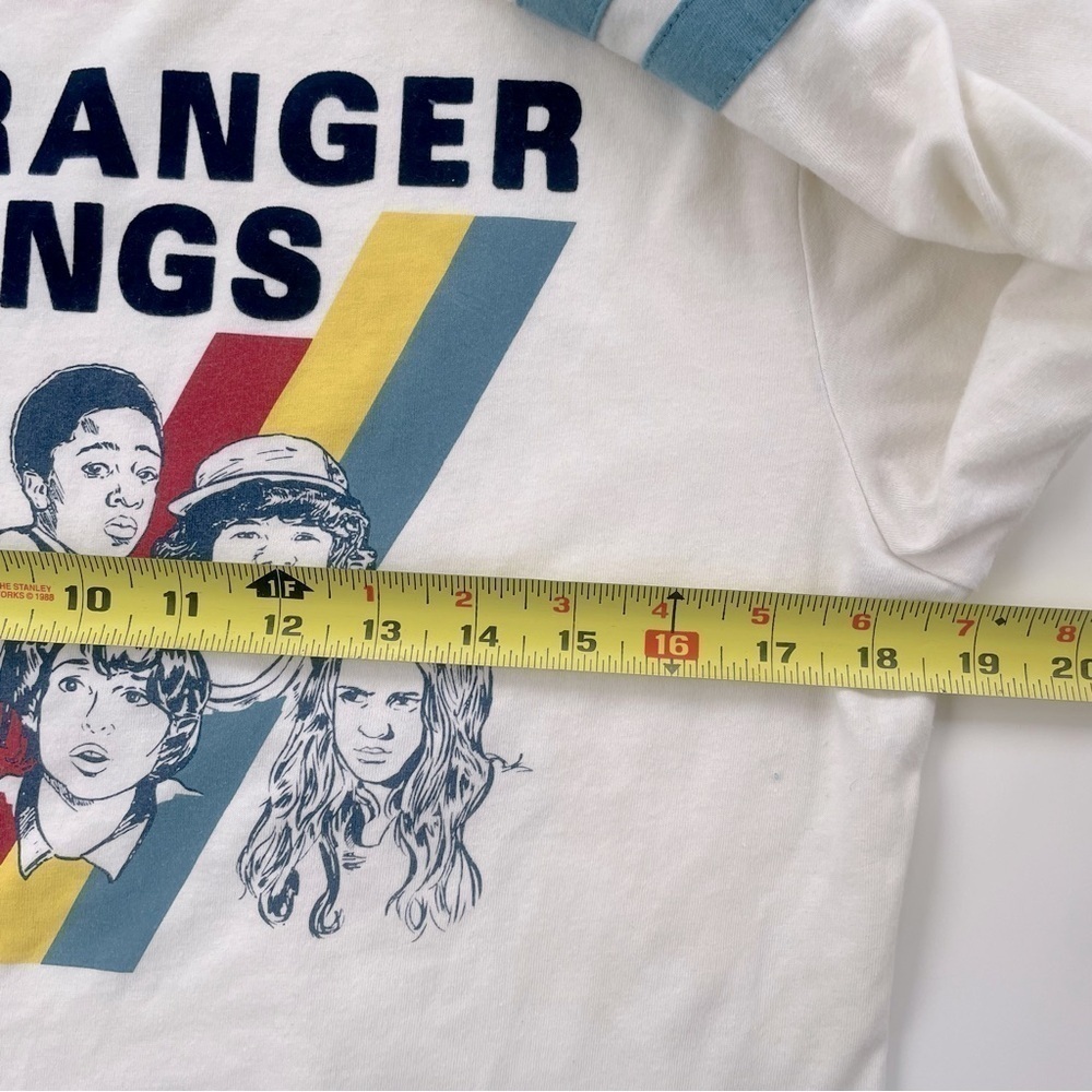 Netflix Stranger Things Retro Long sleeve Graphic Tee Boxy fit Size Medium - Picture 6 of 6